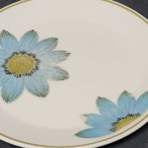 Noritake Progression Up-Sa Daisy Salad/Dessert Plate,9001